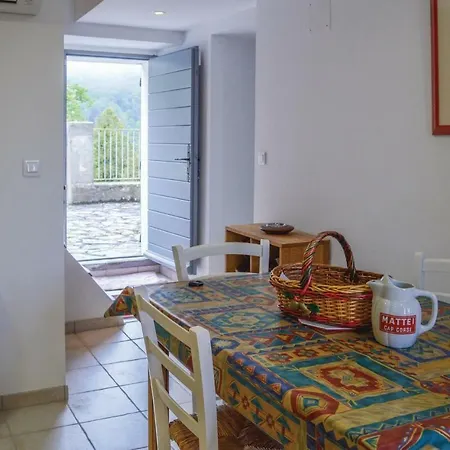 Two-bedroom Holiday In * Perelli